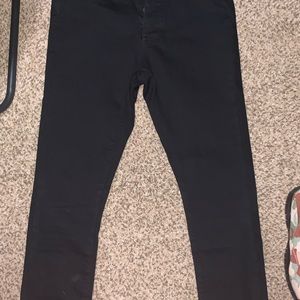 I brought these jeans and they were to big for me so I decided to sell them